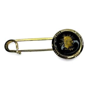 Vintage Reverse Intaglio Jet Glass Tie Pin- Gold Plated Greek Roman Soldier Head